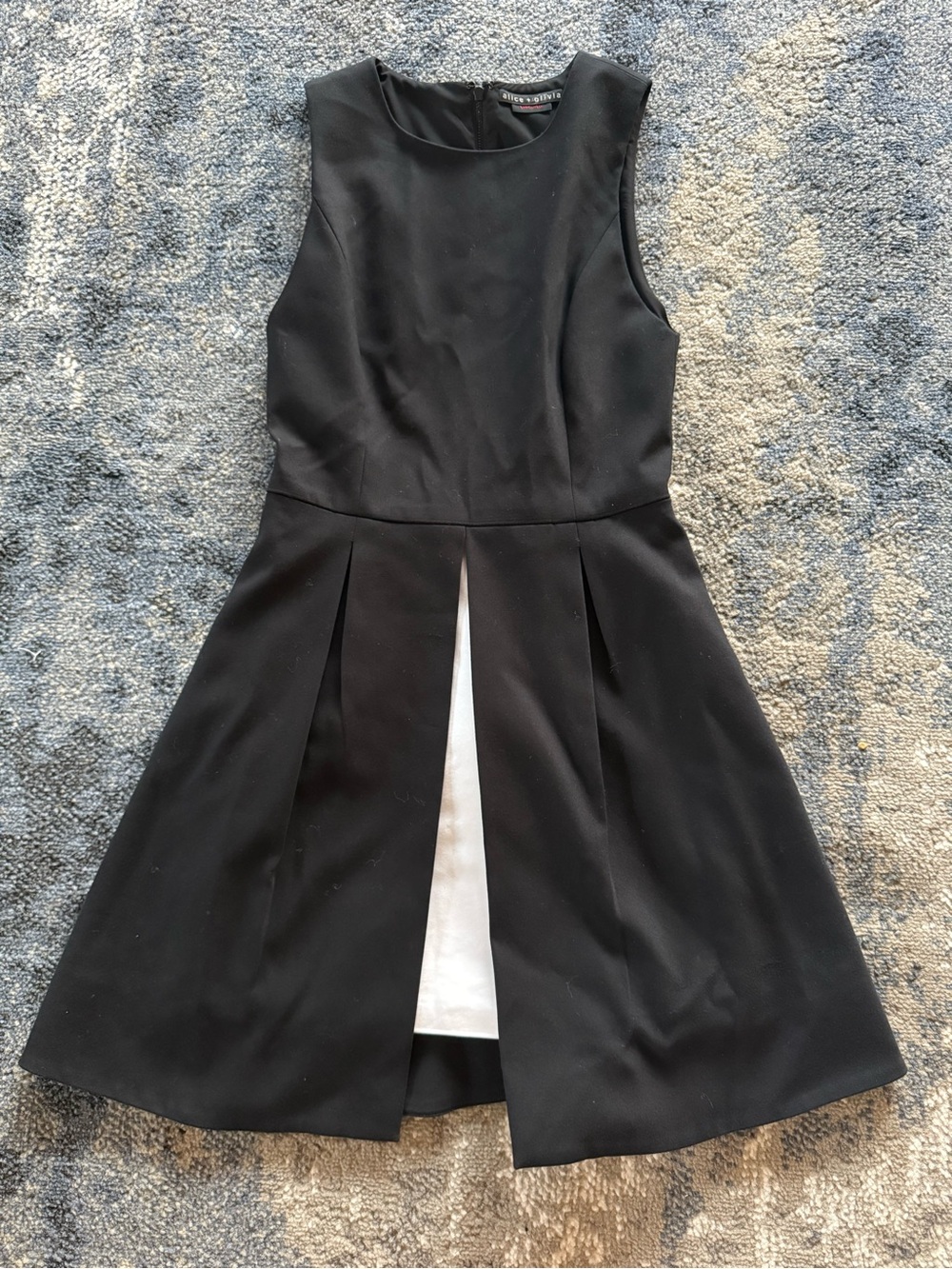 Alice + Olivia Black Sleeveless A-Line Dress with White Front Inset Size 2